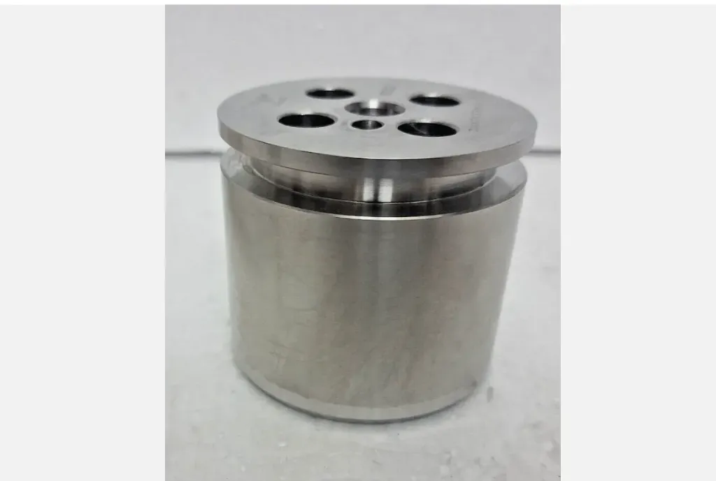 Fisher 11A5330X112  Valve  Plug  Assembly Without Box  Free  Shipping