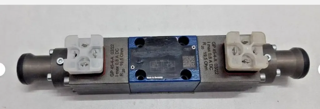 New Bosch Rexroth R900962999 Valve  DBEP6C06-13/45AG24NK4M-382