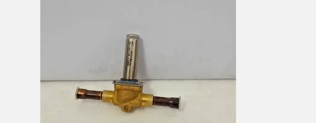 Danfoss 032F1212 Solenoid Valve  (EVR 6) 3/8" SOLDER SWP655 Free Shipping