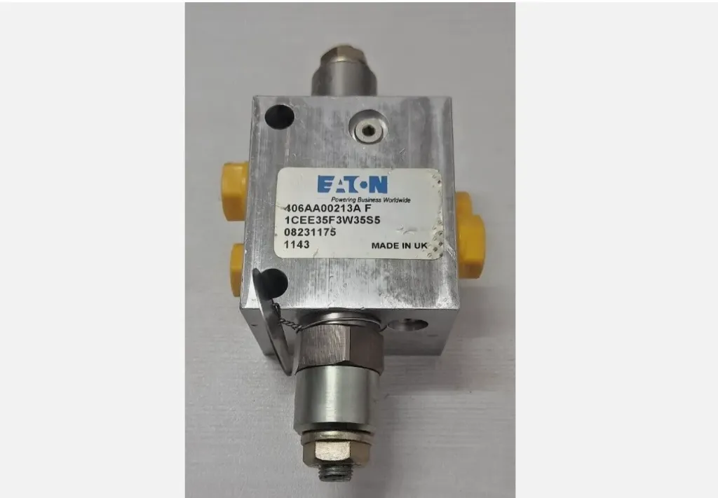 Eaton 406AA00213A  1CEE35F3W35S5 08231175 1143 Overcenter Valve