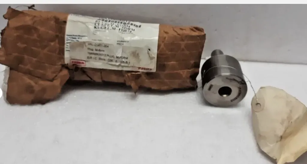 Fisher 19A59800X012 Emerson Plug , M -F orm 19A59800X012   Fast Shipping