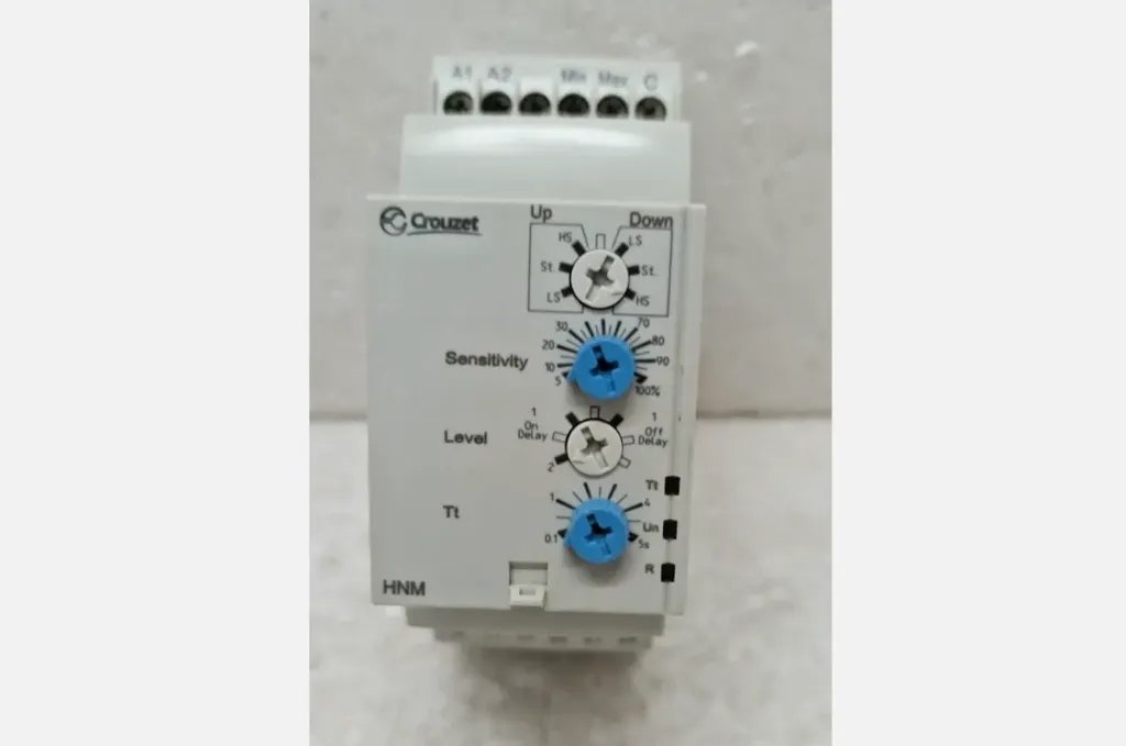 Crouzet  HNM 84 870 700 24 .....240 V AC/DC Expedite Shipping