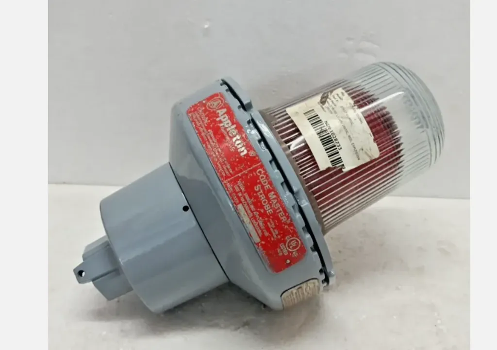 Federal Signal 27XST-024RSC Strobe Light Red Explosion Proof With Appleton Cap75