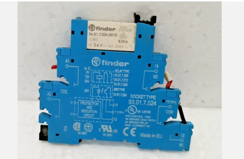 Finder 34.51.7.024.0010 Relay with 93.01.7.024 Socket Base 24V DC 6A 250V