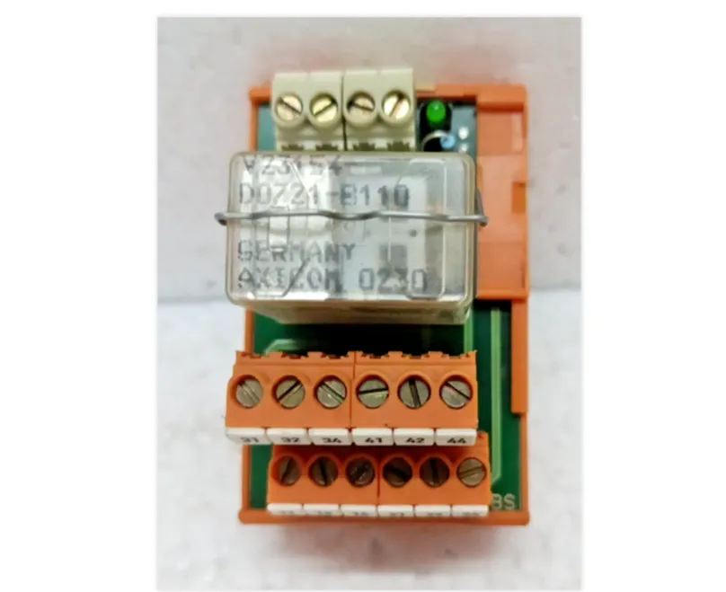 Weidmuller 0126011001 RS 18 24 VDC LD With Relay DO721-B110 Used