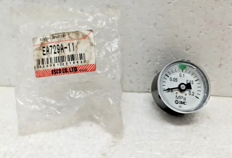 ESCO EA729A-11  R1/8"/0-0.2 Mpa  SMC  EA729A-11 Lot of 4 Pcs