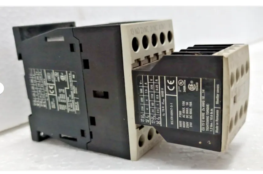 Eaton XTRE10822 With XTCEXFAC22 DIL A-XHI22 Auxillary Contact