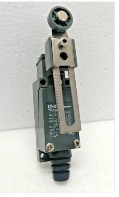 Chint YBLX-ME/8108 Limit Switch Roller Lever AC15 380V Industrial Control Switch