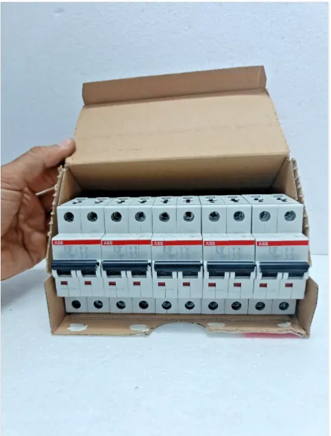 ABB S202-C16 16A 2 Pole MCB Circuit Breaker 2CDS252001R0164  5 Pcs in one Box