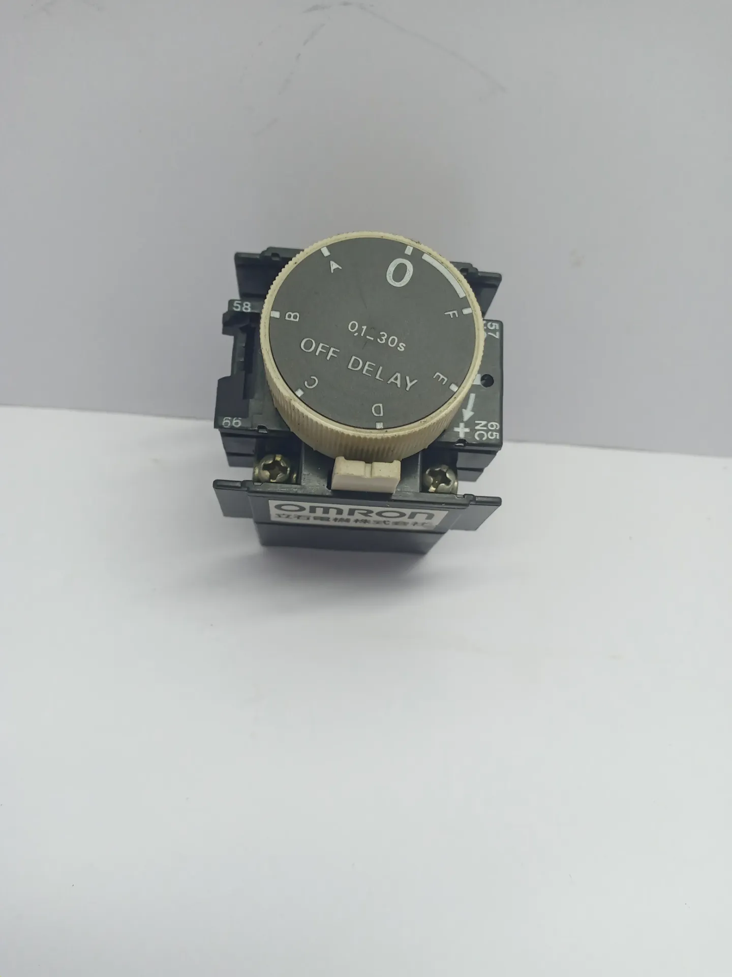 Telemecanique LA3-D22 0,1 - 30 s Off Delay Timer EXPEDITE SHIPPING