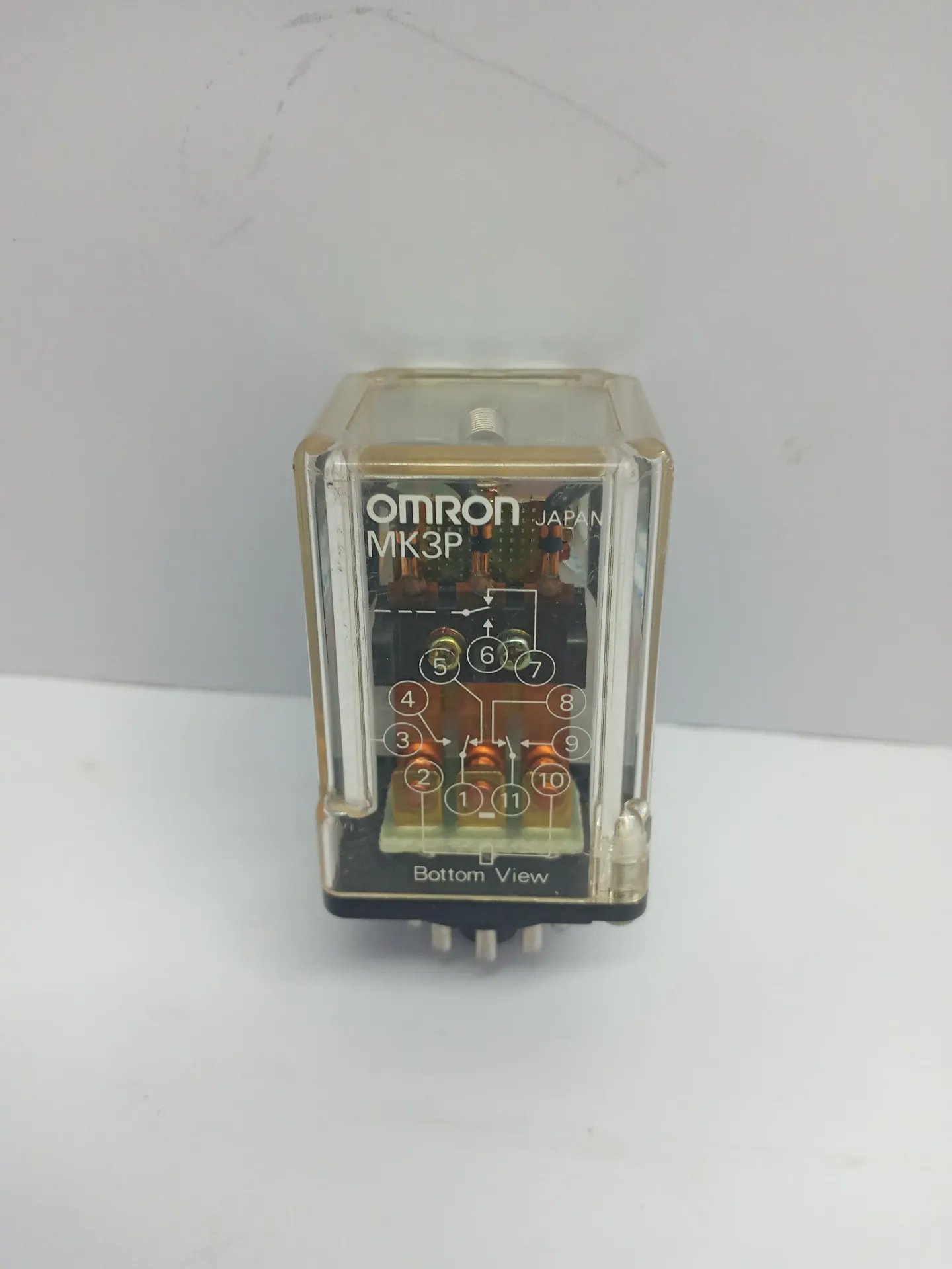 OMRON MK3P 100/110VAC Power Relay 3PDT Plug-In Industrial Relay