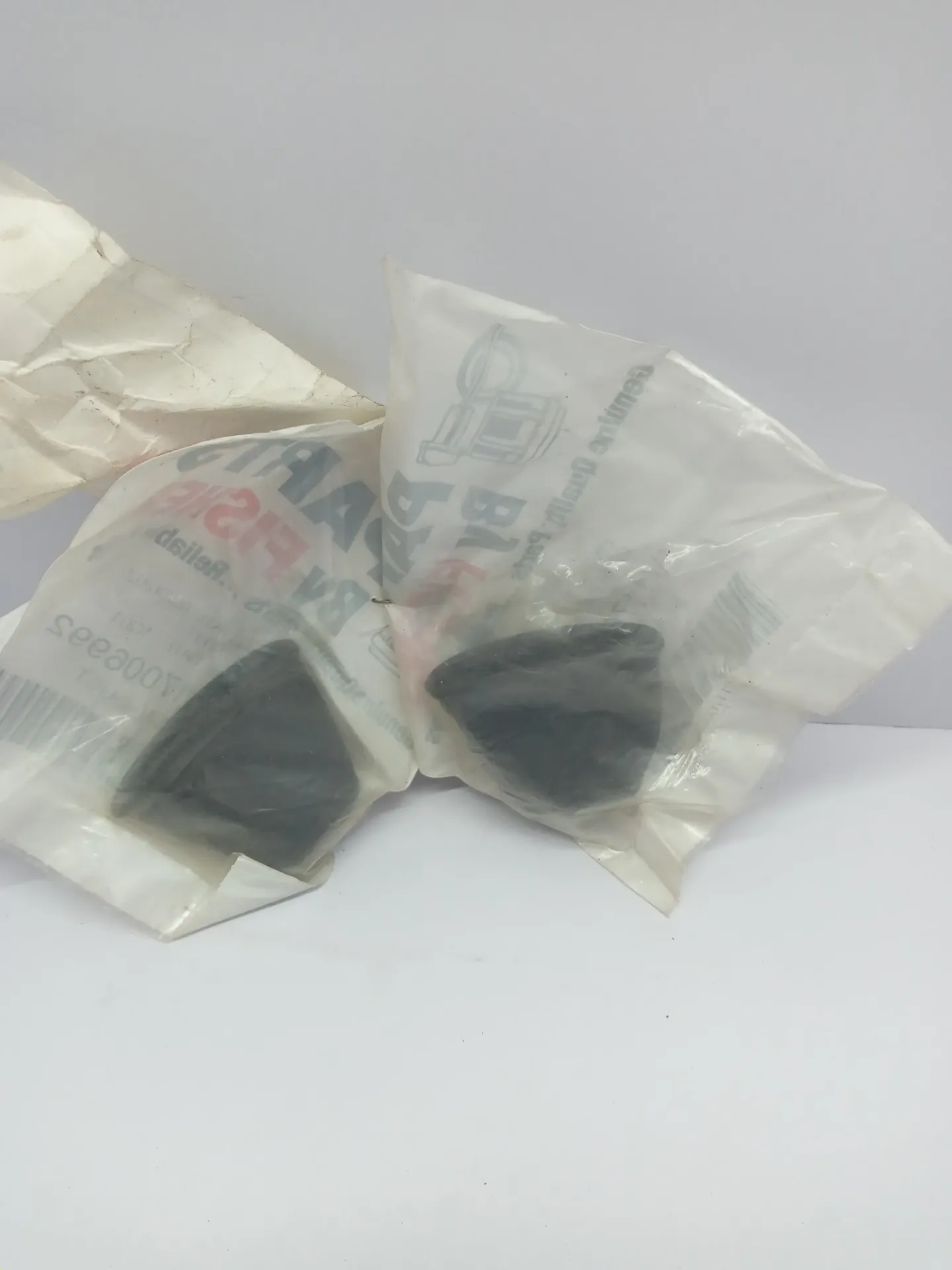 Fisher 1V117006992  Seal Dust  Fisher Controls Lot of 2 Pcs Expedite Shipping