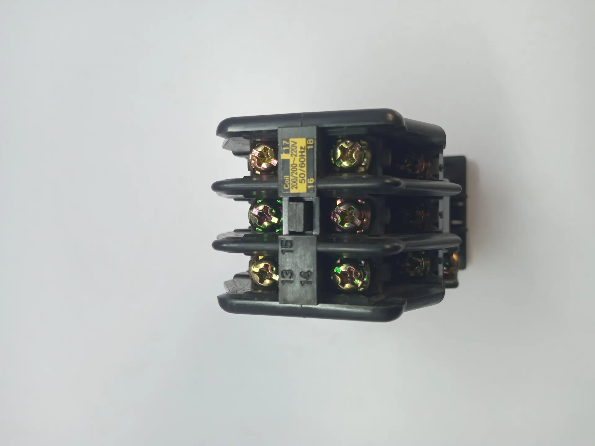 Fuji Electric SRC50-2U/X (4A2B) Auxiliary Relay 200/200-220V 50/60Hz