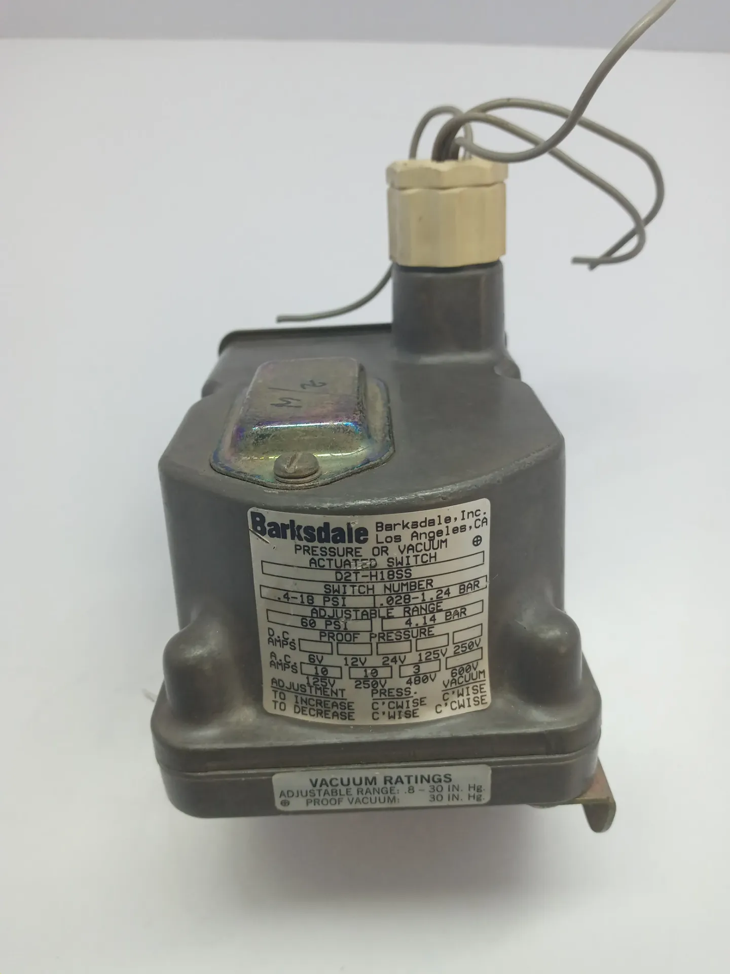 Barksdale D2T-H18SS Pressure Switch Dual Setpoint 0.4-18 PSI