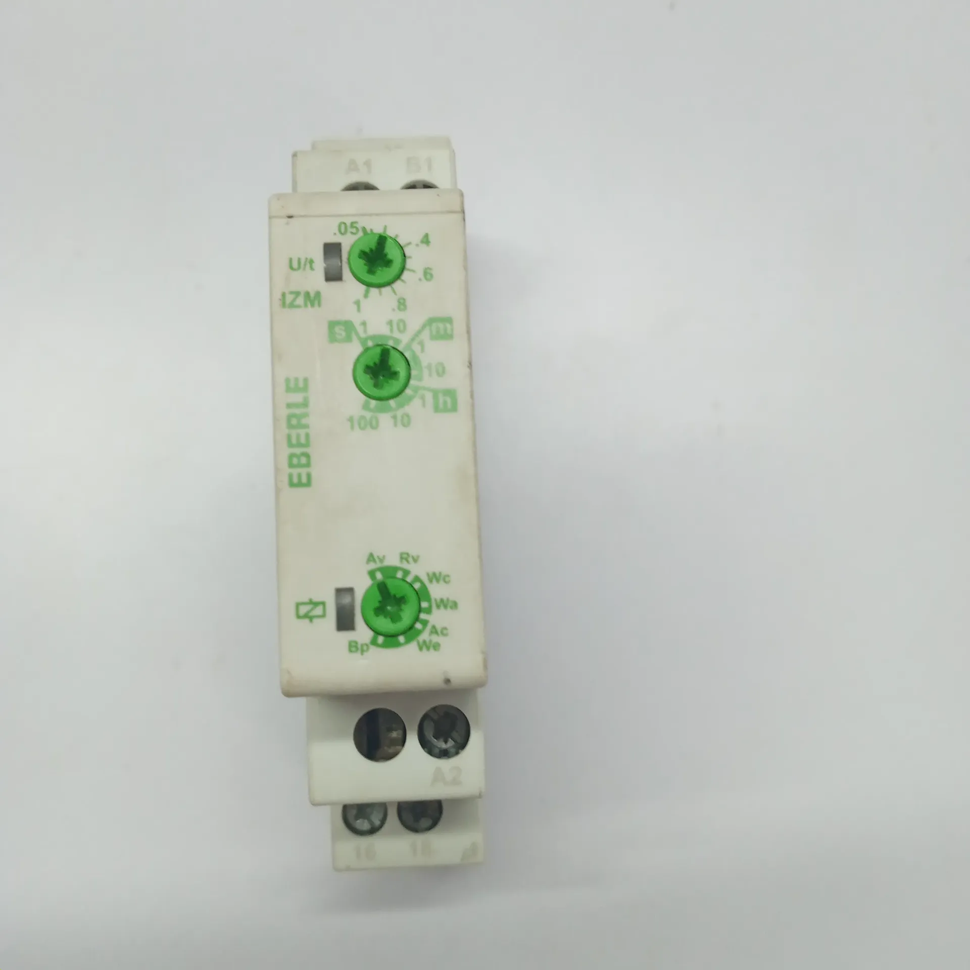 Eberle IZM 0530 51 649 001 Multifunction Time Delay Relay 12-240V AC/DC DIN Rail