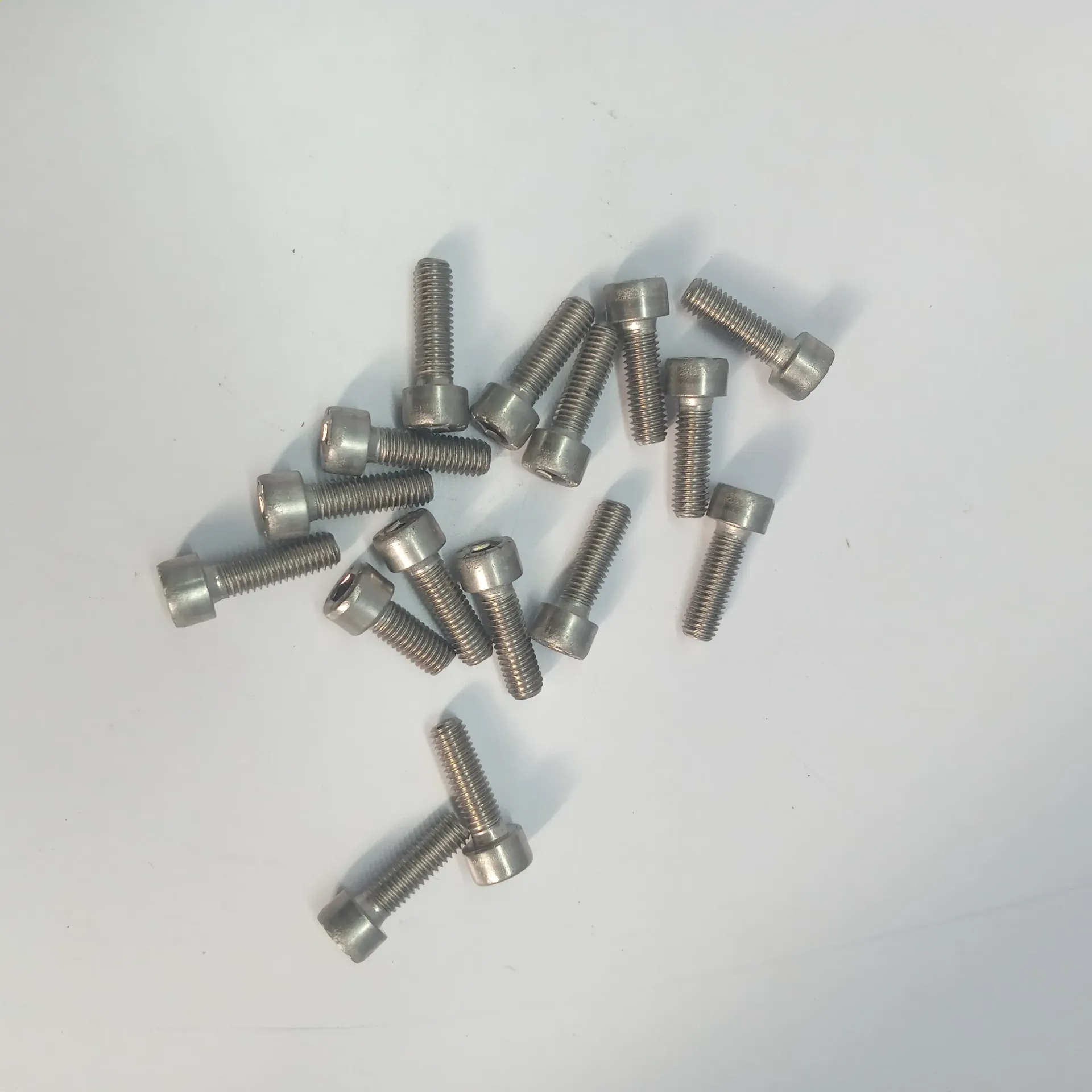 ATLAS COPCO 6915157227 SOCKET HEAD CAP SCREW Lot of 16 Pc