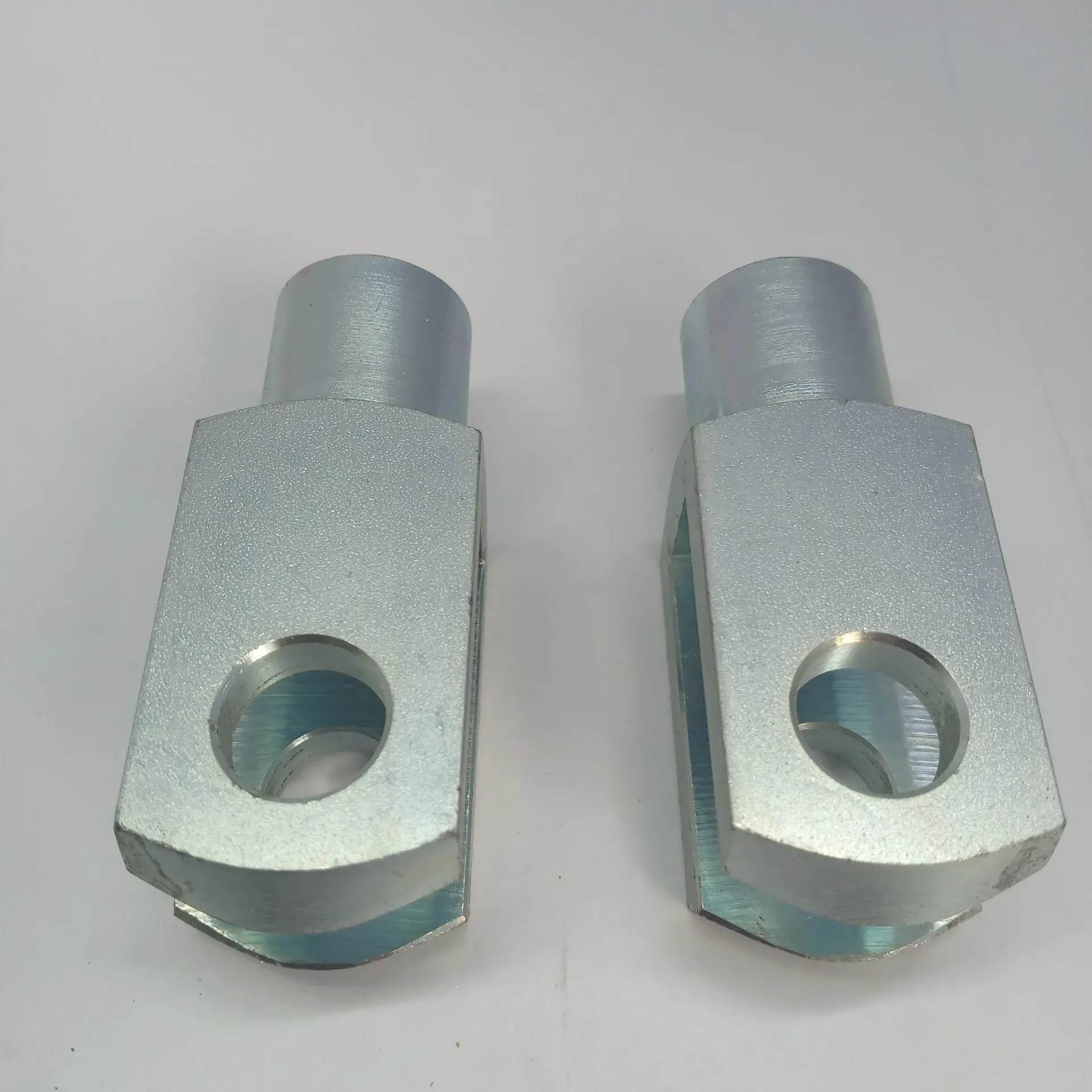 ATLAS COPCO 6915285623 FORKED HEAD GABELKOPF Lot of 2 Pcs Worldwide Shipping