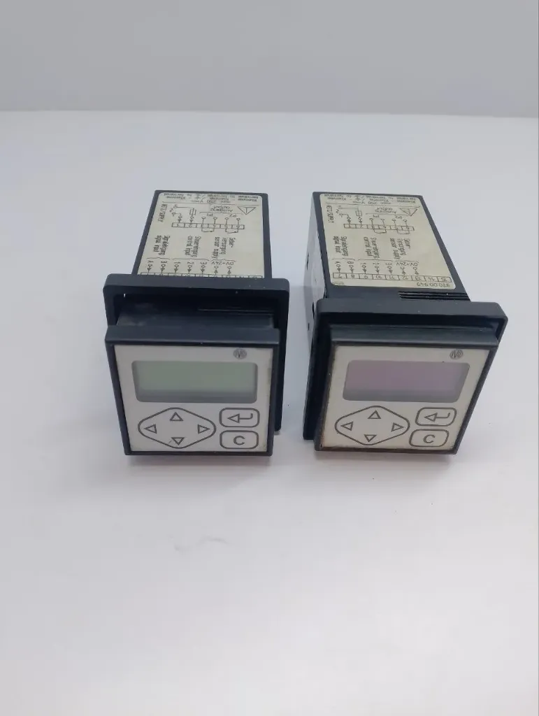 Baumer BE134.012AX01 Electronic Hour Meter Time Counter 85-265VAC LCD