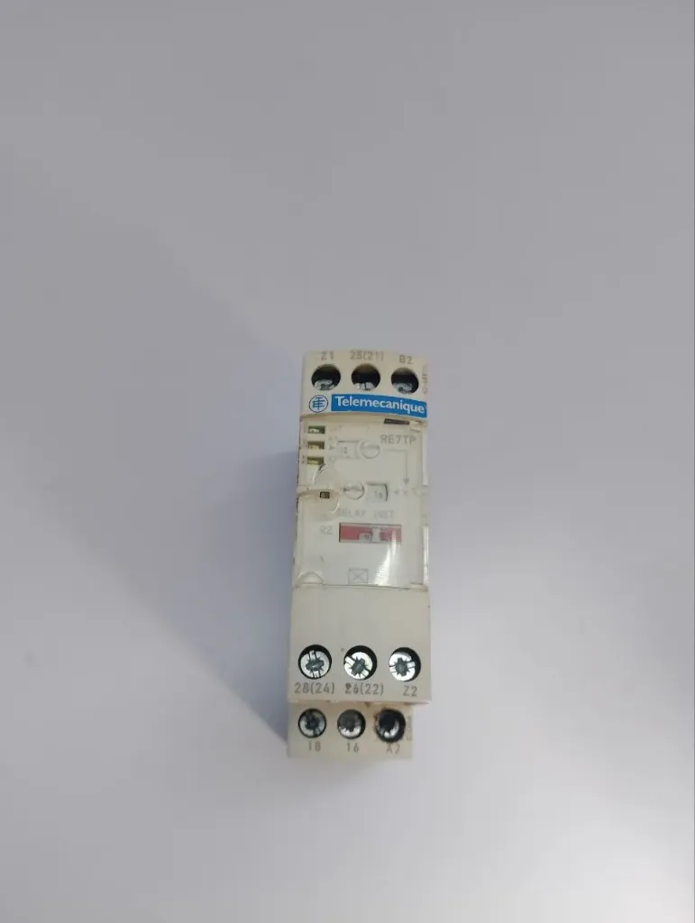 TELEMECANIQUE RE7TP13BU On-Delay Timer Relay 24-240V AC/DC 2CO 0.05s-300h