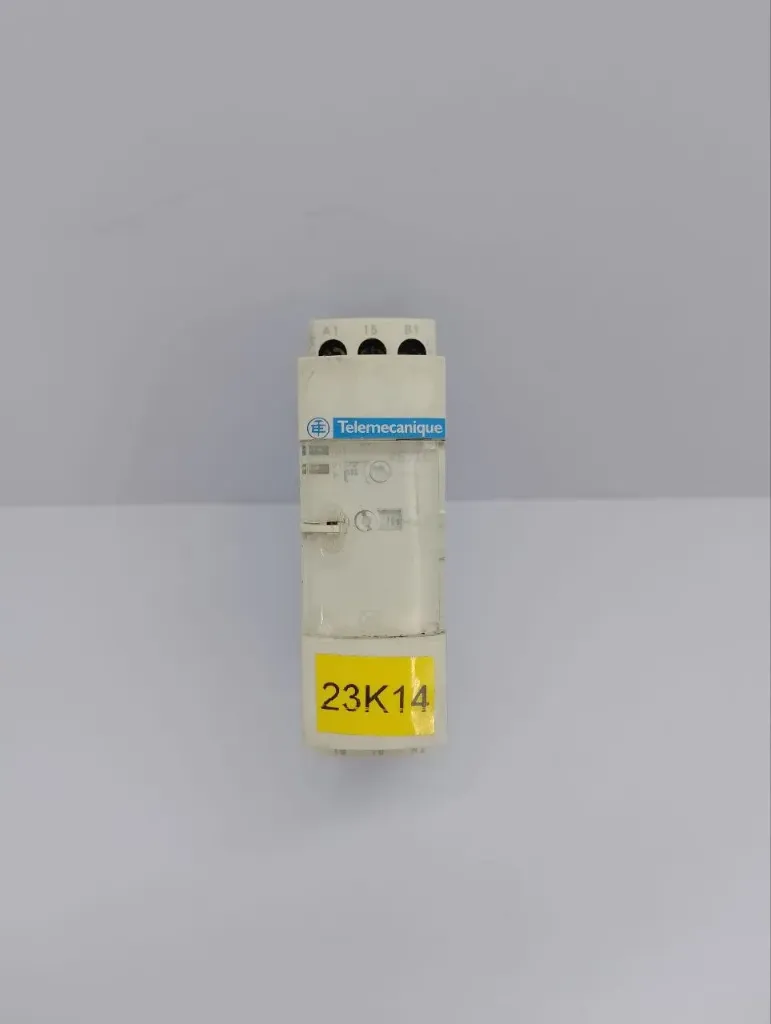 Telemecanique RE7TL11BU On Delay Timer Relay A1/A2 110-240V 0.05s-300h Schneider